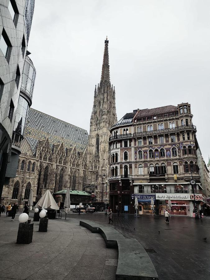 Center ! 3 Stops Away From The Center Of Vienna! Esterno foto